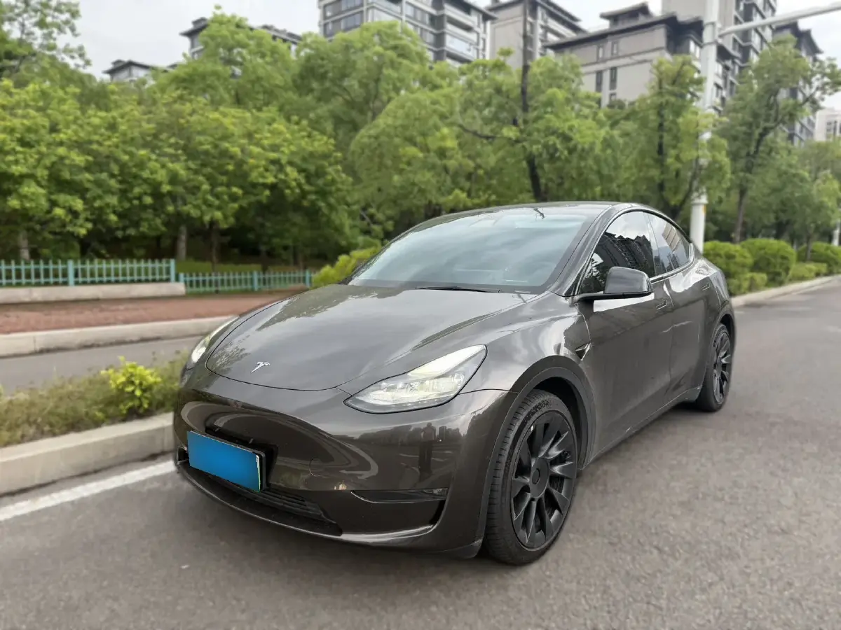 2022 Tesla Model Y BEV 60KWH