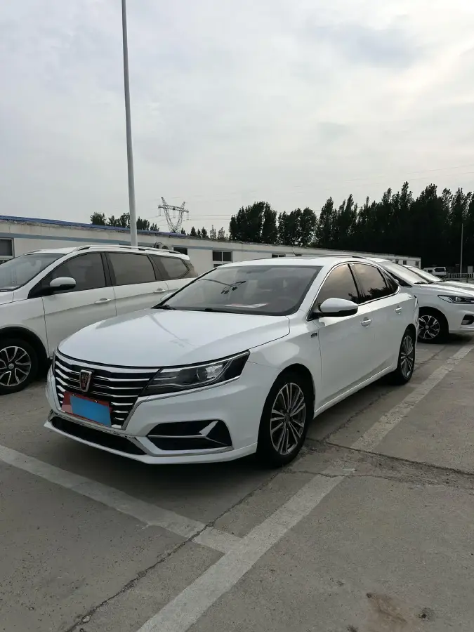 2020 Roewe i6 1.6L 125HP L4 5MT