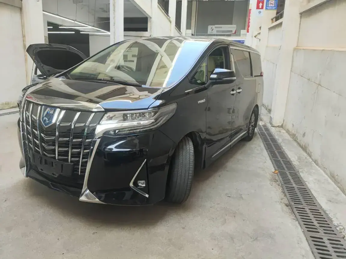 2019 Toyota Alphard 2.5L 117HP L4 E-CVT Hybrid