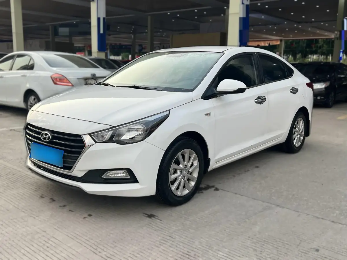 2016 Hyundai Verna 1.4L 100HP L4 6MT