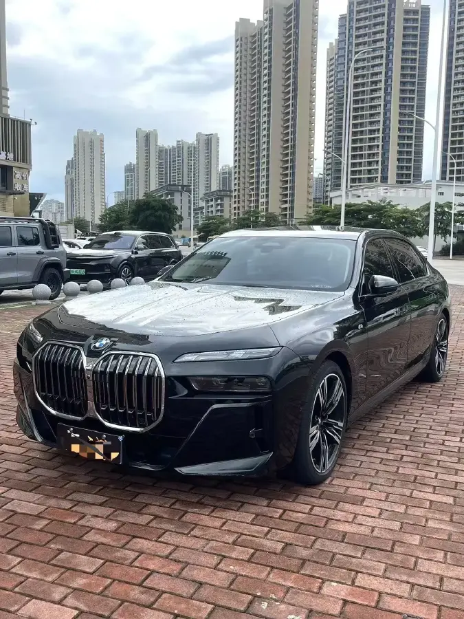 2023 BMW 7 Series 3.0T 381HP L6 8AT