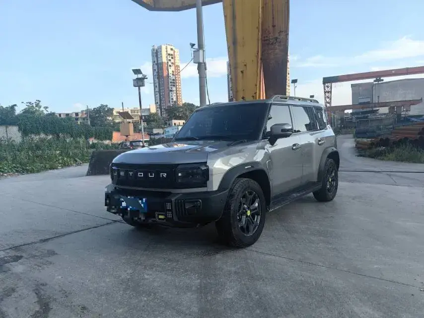 2023 Jetour Traveller 2.0T 254HP L4 8AT