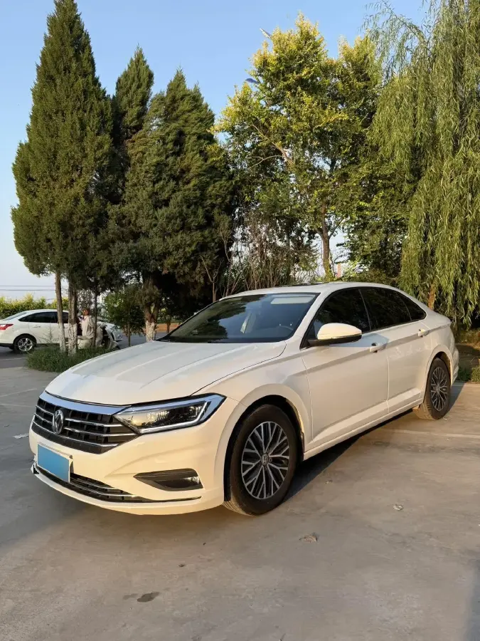 2019 Volkswagen Sagitar 1.4T 150HP L4 7DCT