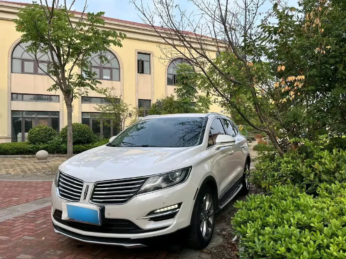 2017 Lincoln MKC 2.0T 203HP L4 6AT