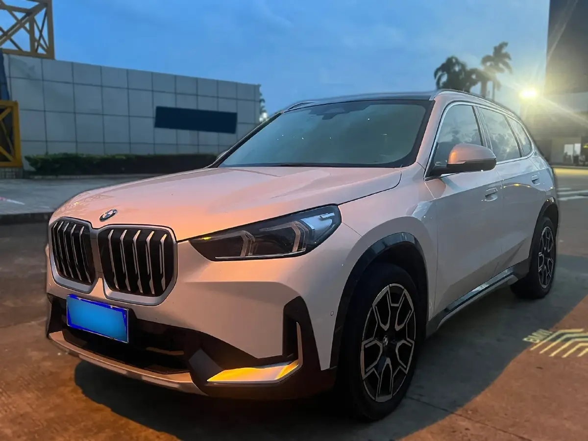 2023 BMW X1 2.0T 204HP L4 7DCT