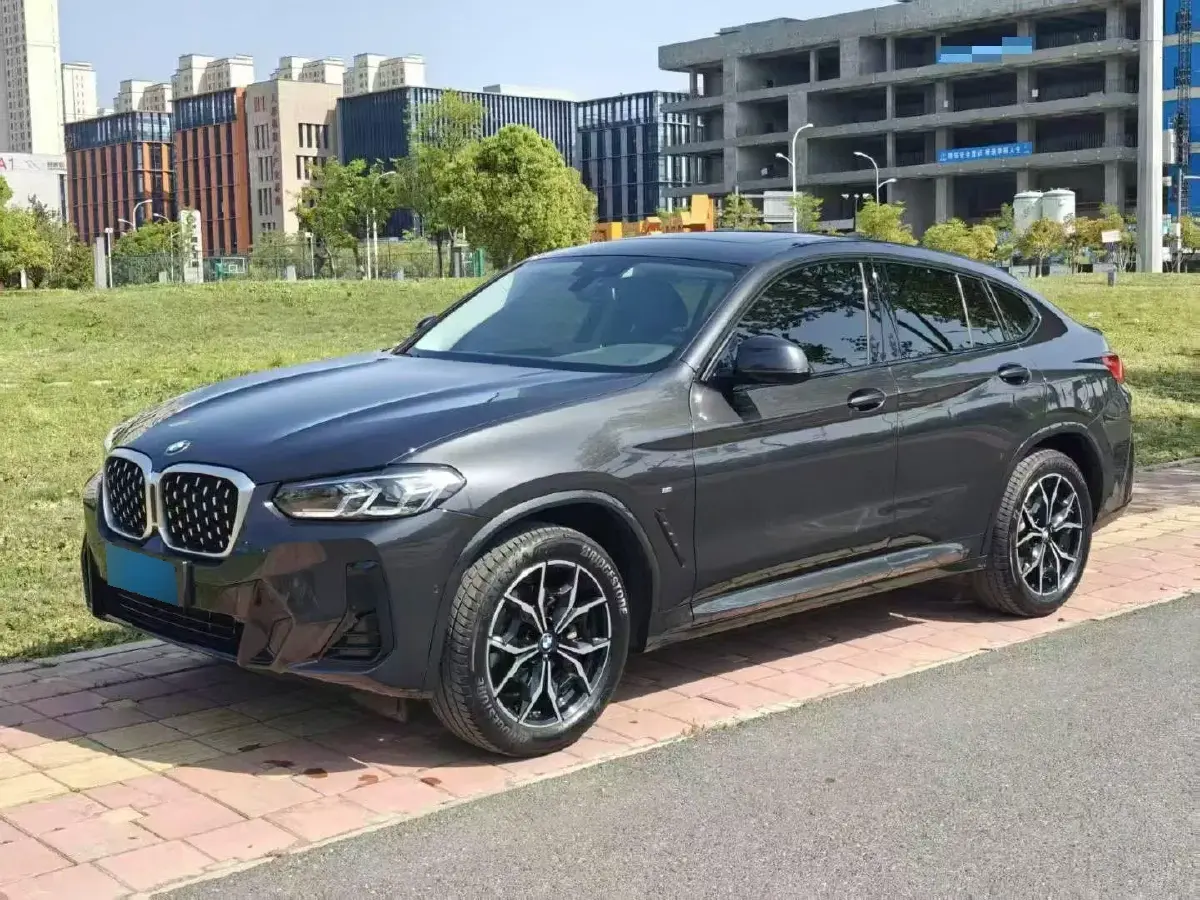 2022 BMW X4 2.0T 245HP L4 8AT