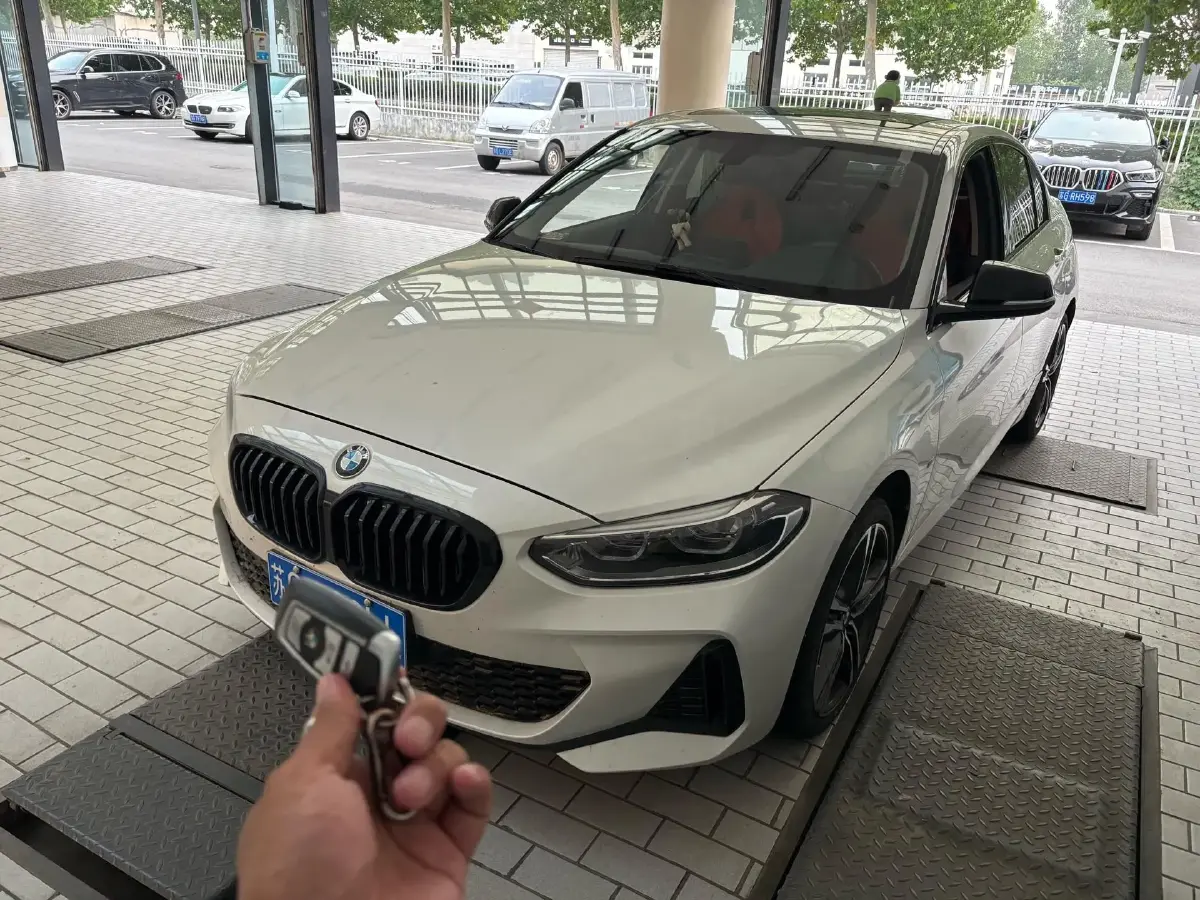 2022 BMW 1 Series 2.0T 192HP L4 7DCT