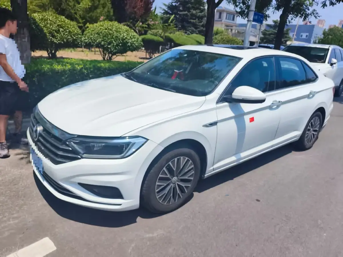2019 Volkswagen Sagitar 1.4T 150HP L4 7DCT