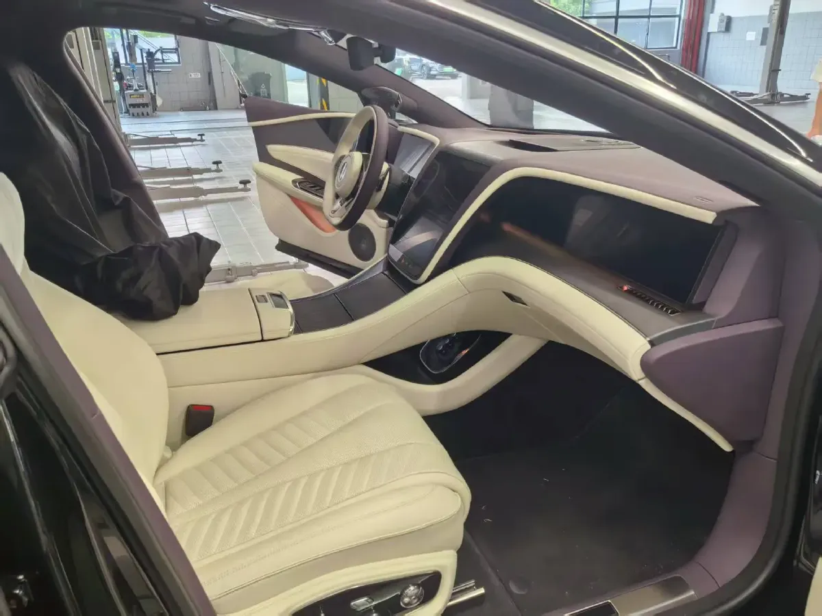 2025 YangWang U7 BEV 135.5KWH,autocango,china used car exporter,china ev exporter,chinese used car exporter,chinese used ev exporter