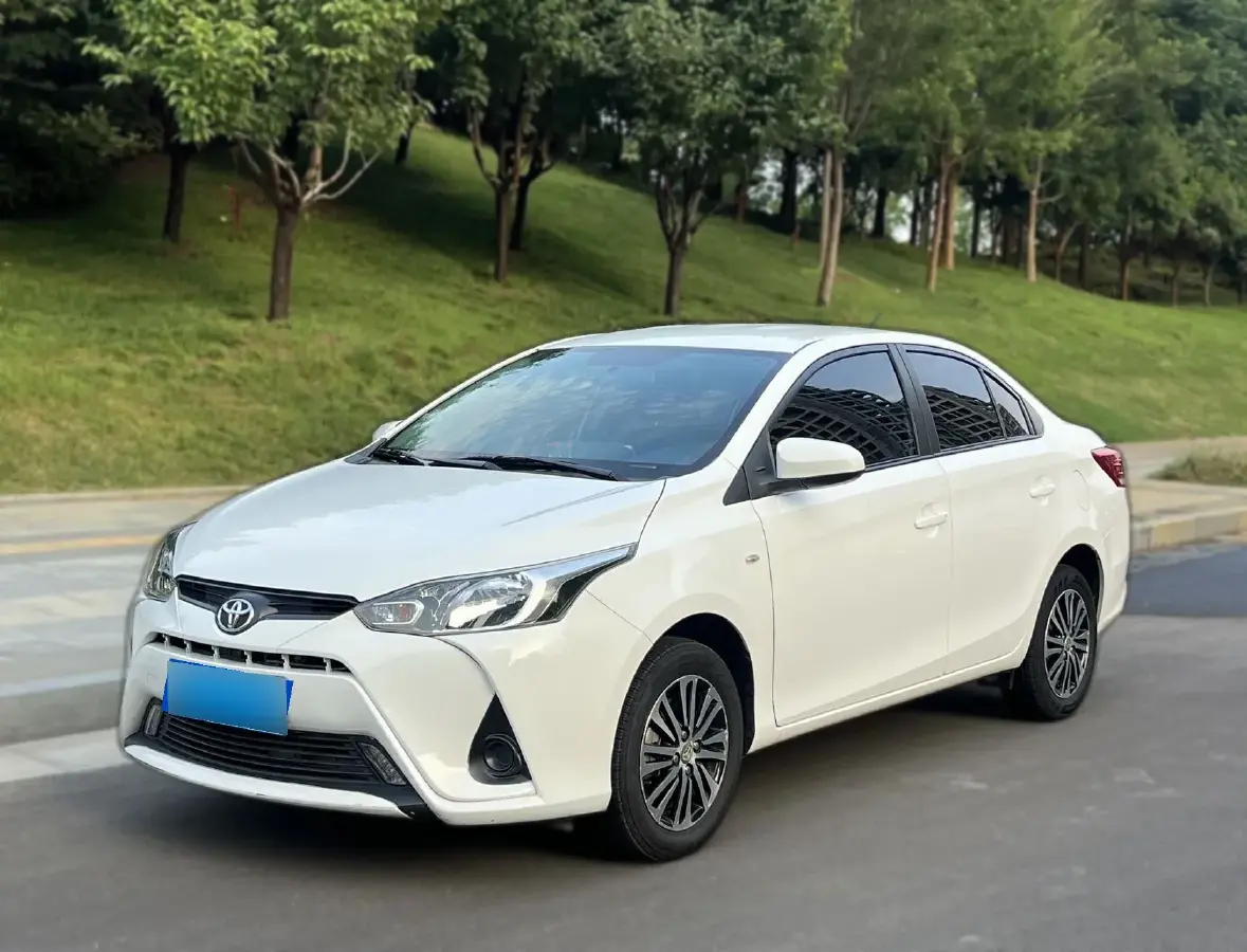 2019 Toyota Yaris L 1.5L 110HP L4 CVT