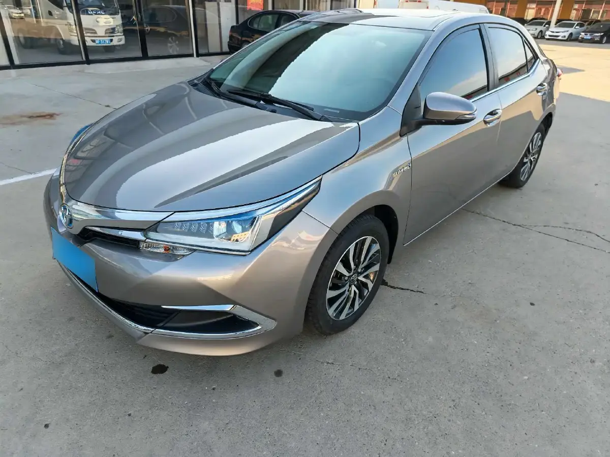 2017 Toyota Corolla 1.8L 99HP L4 E-CVT Hybrid