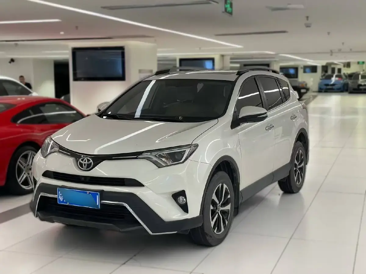 2019 Toyota RAV4 2.0L 151HP L4 CVT