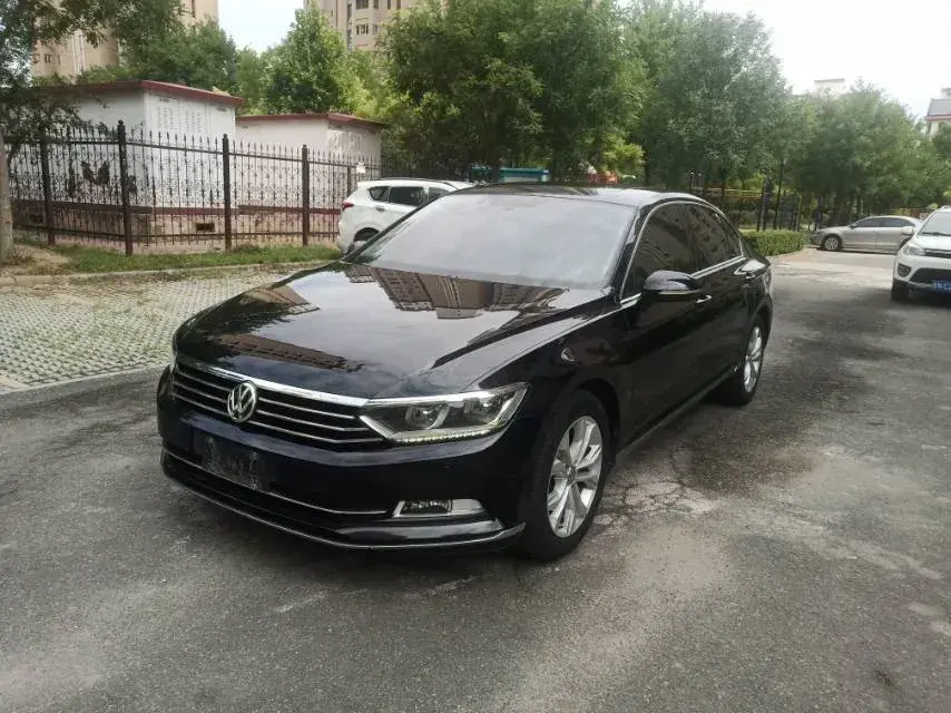 2018 Volkswagen Magotan 2.0T 220HP L4 7DCT