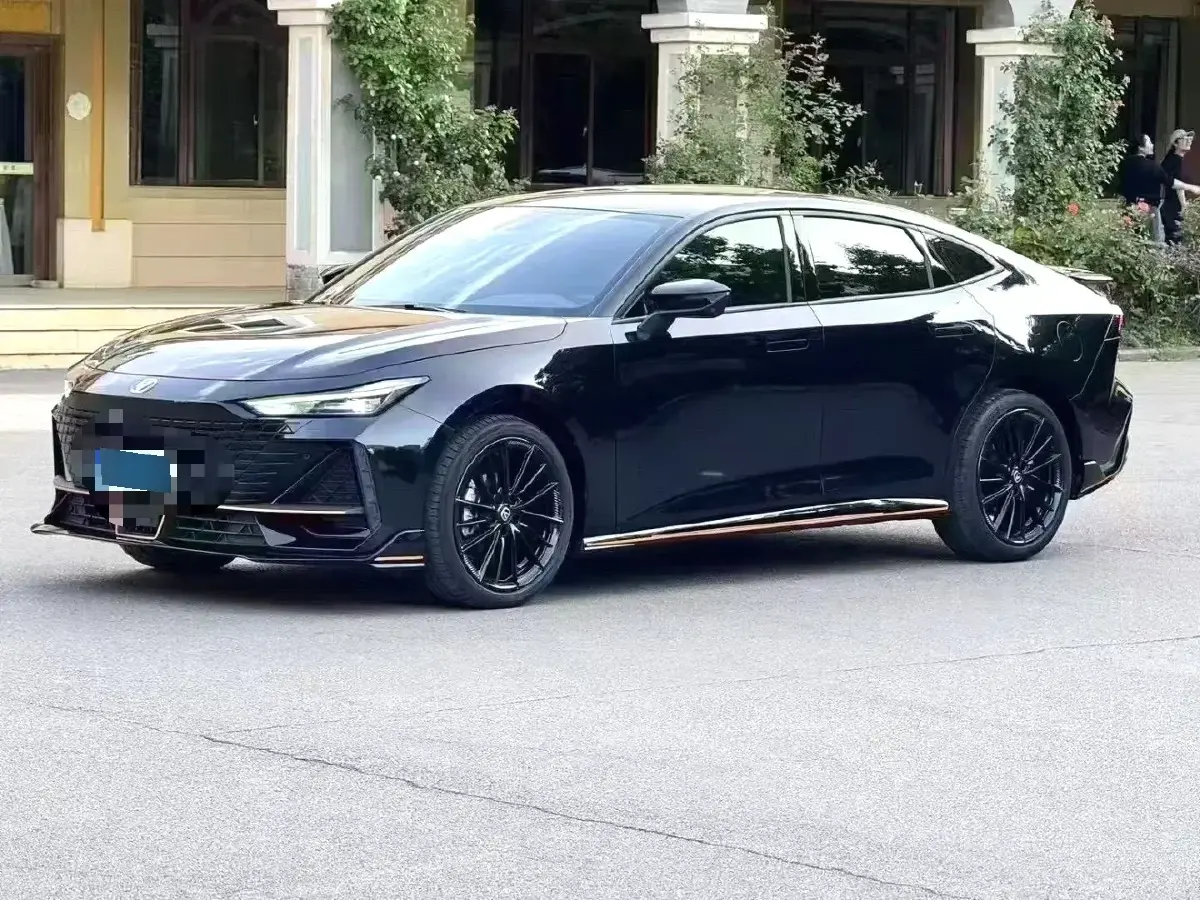 2022 ChangAn UNI-V 1.5T 188HP L4 7DCT