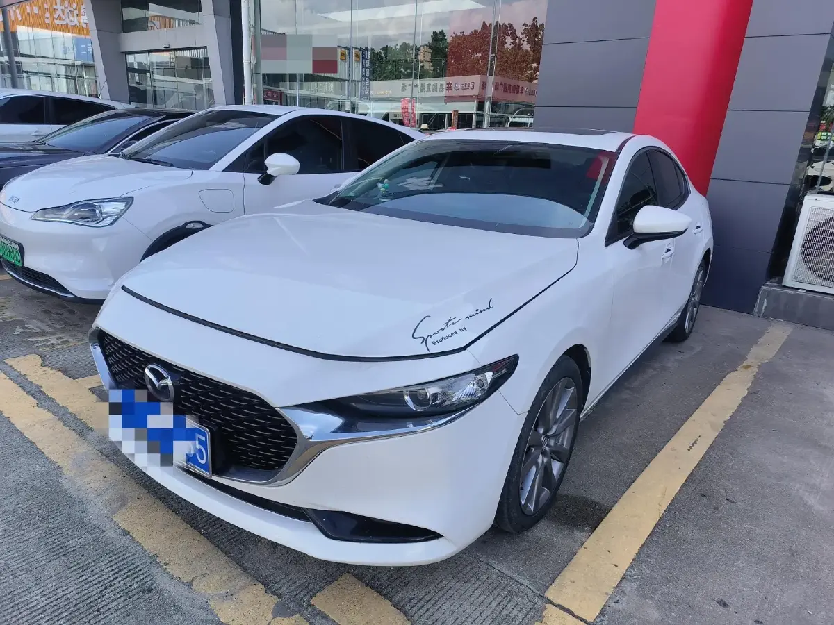 2021 Mazda 3 Axela 2.0L 158HP L4 6AT