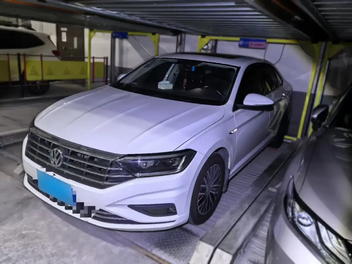 2019 Volkswagen Sagitar 1.2T 116HP L4 5MT