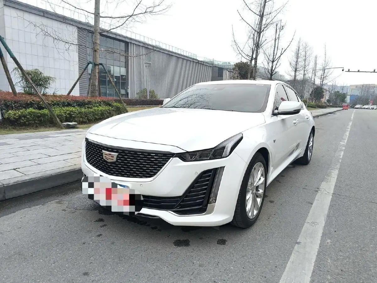 2022 Cadillac CT5 2.0T 237HP L4 10AT