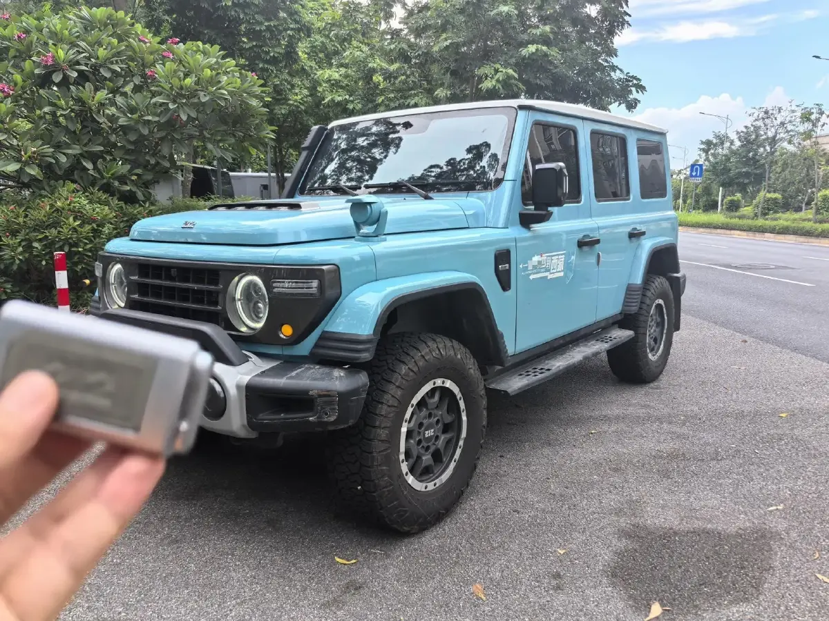 2025 212 212 T01 2.0T 252HP L4 8AT