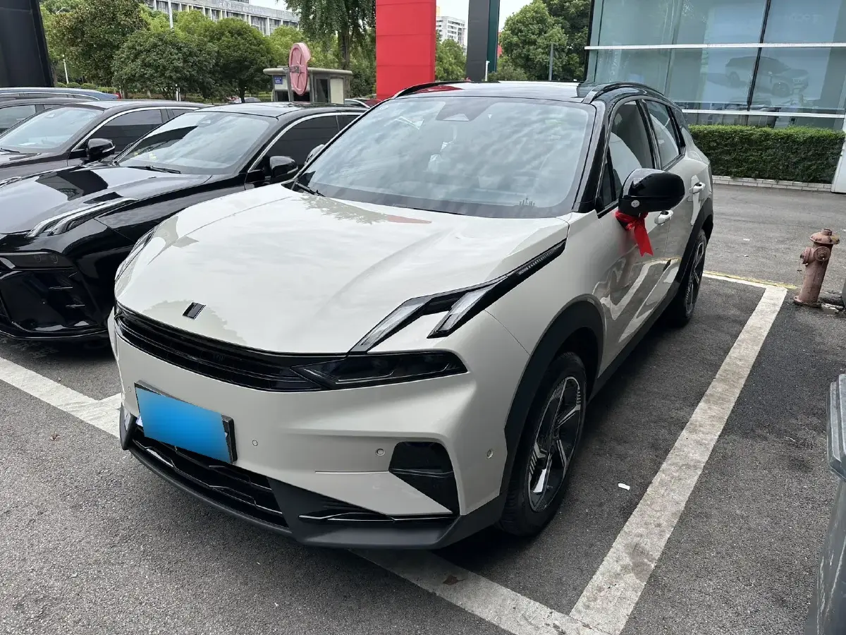 2025 LYNK&CO 06 1.5T 181HP L4 7DCT