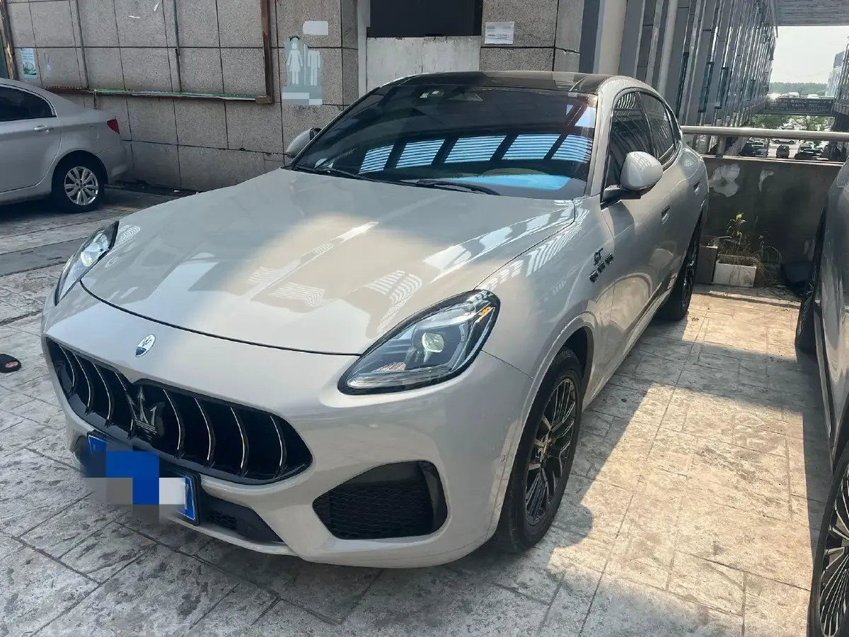 2022 Maserati Levante 2.0T 330HP L4 8AT