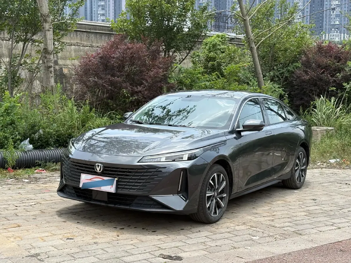 2023 ChangAn Lamore 1.5T 170HP L4 7DCT