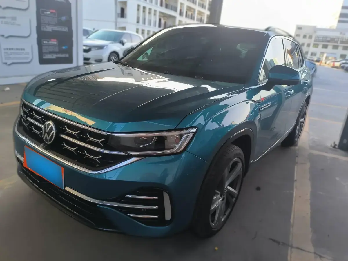 2023 Volkswagen Tayron 2.0T 220HP L4 7DCT