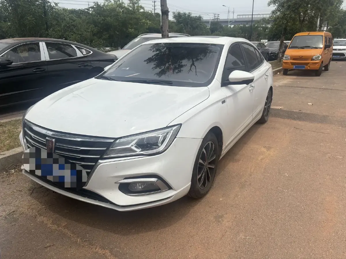 2019 Roewe i5 1.5L 120HP L4 CVT