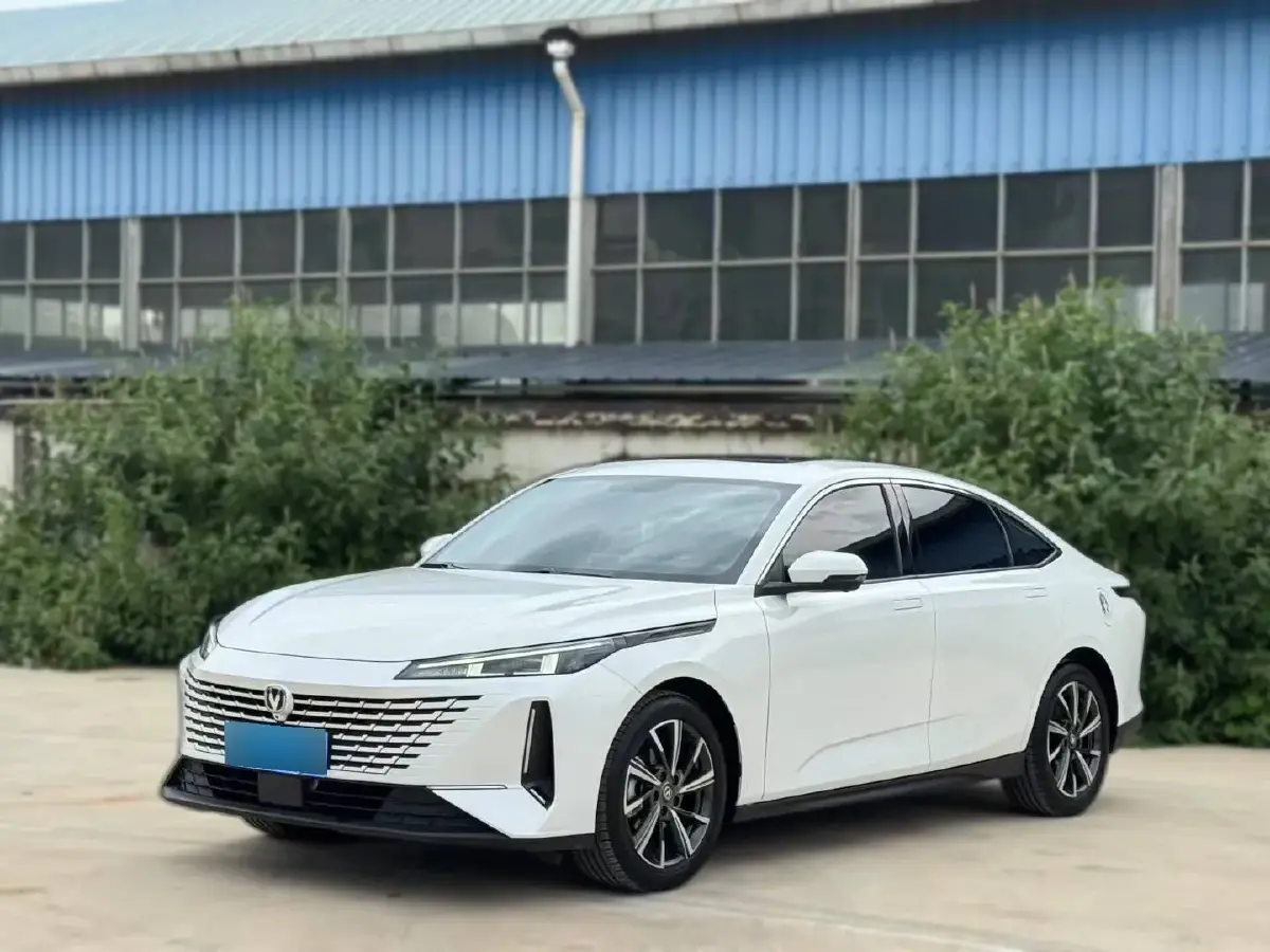 2023 ChangAn Lamore 1.5T 170HP L4 7DCT