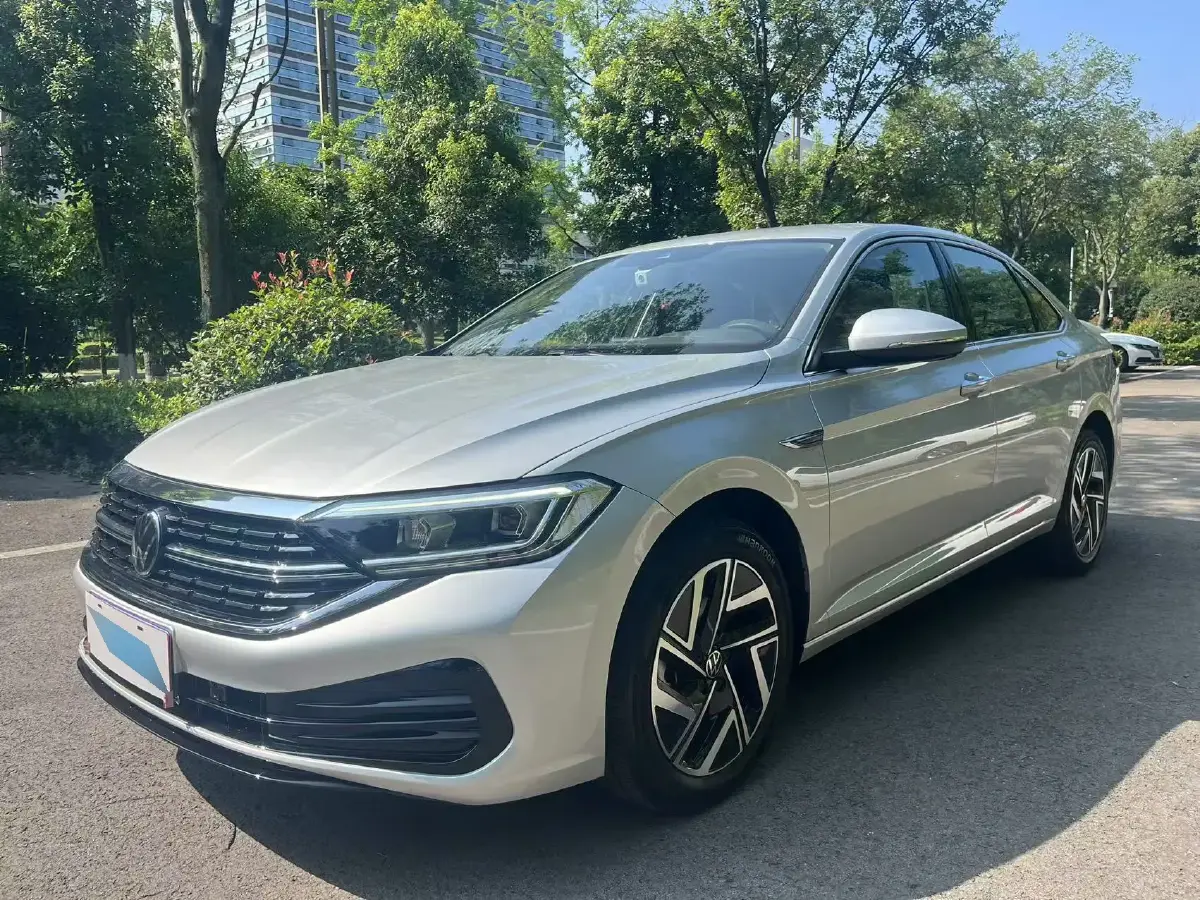 2024 Volkswagen Sagitar 1.5T 160HP L4 7DCT