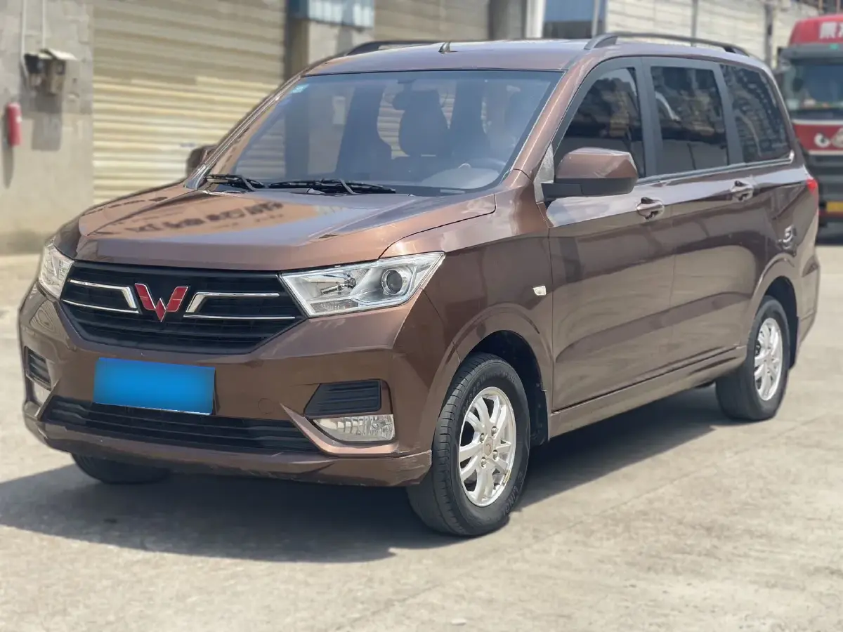 2019 WuLing HongGuang Plus 1.5T 147HP L4 6MT