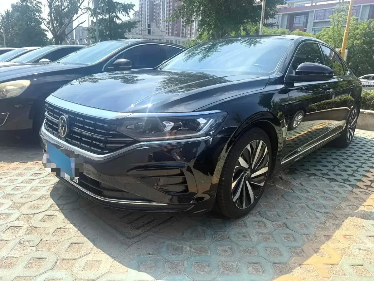 2022 Volkswagen Passat 2.0T 186HP L4 7DCT