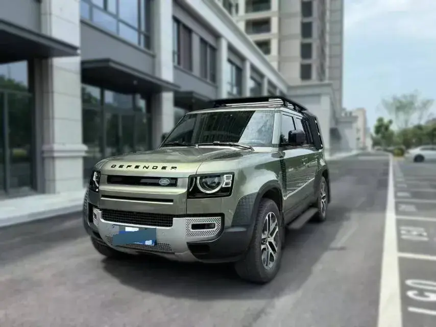 2023 Land Rover Defender 3.0T 400HP L6 8AT