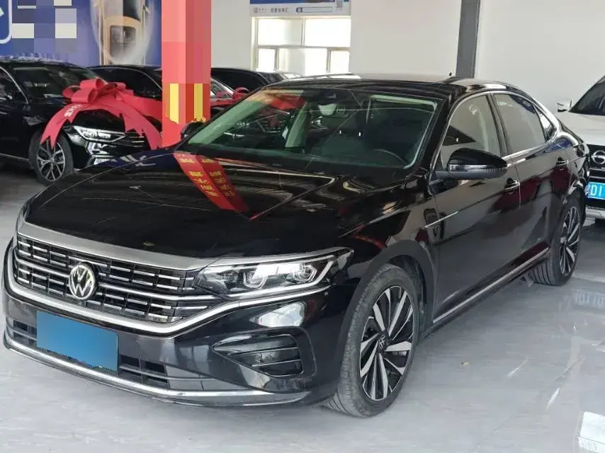 2023 Volkswagen Passat 2.0T 186HP L4 7DCT
