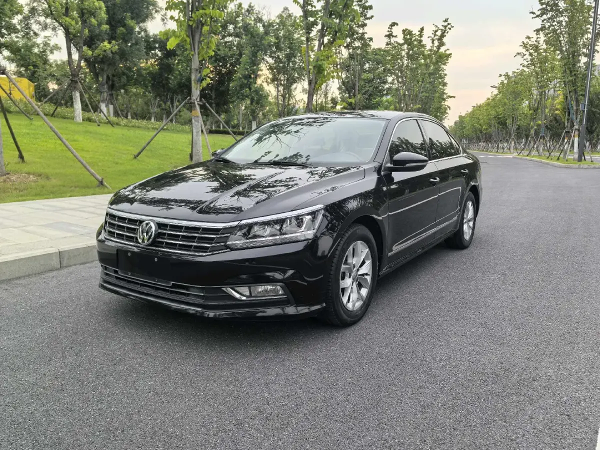 2017 Volkswagen Passat 1.8T 180HP L4 7DCT