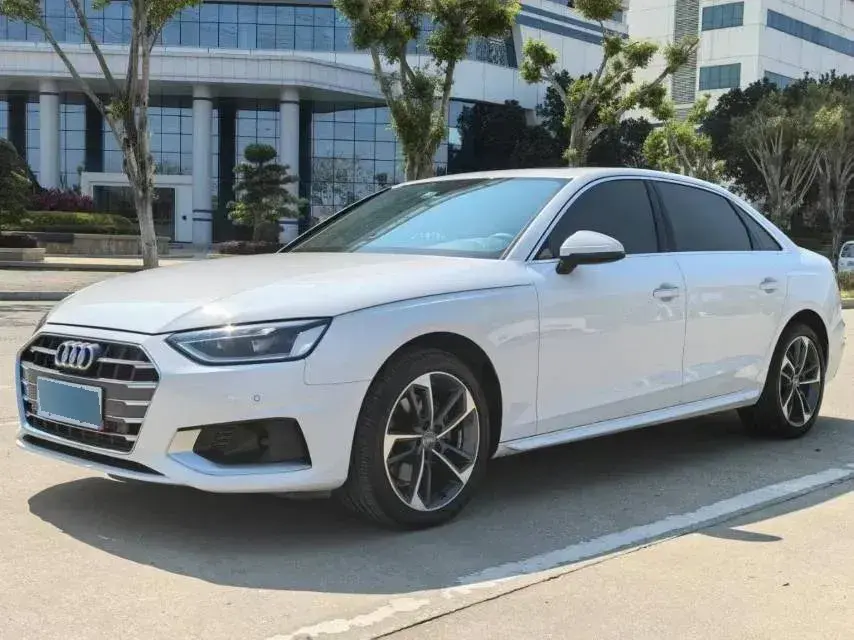 2020 Audi A4L 2.0T 150HP L4 7DCT