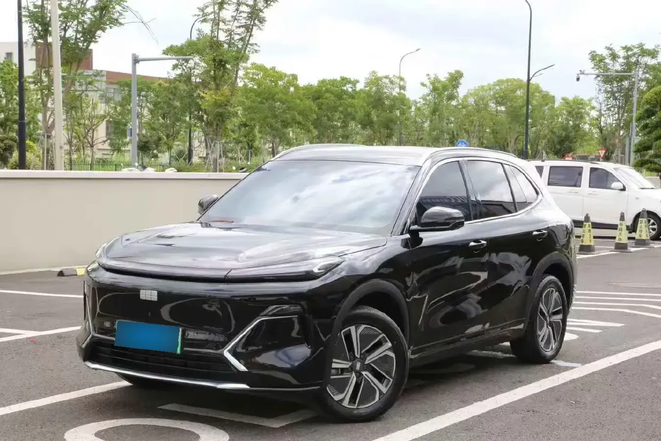 2025 Geely Galaxy Starship 7 EM-i 1.5L 112HP L4 1DHT PHEV 19.09KWH