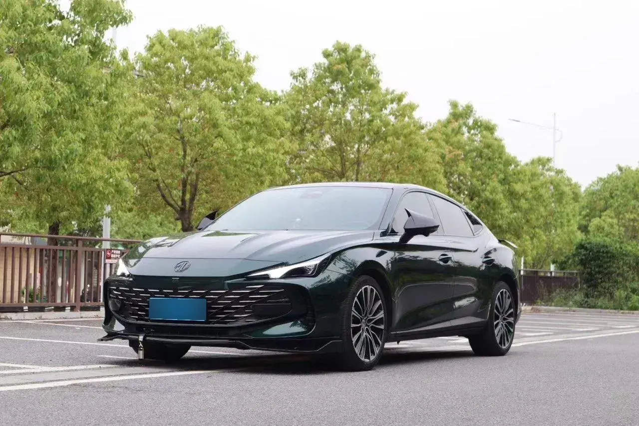 2023 MG 7 2.0T 261HP L4 9AT