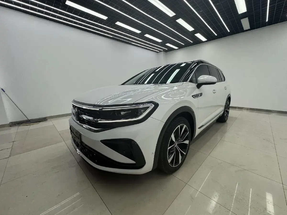 2021 Volkswagen Talagon 2.0T 220HP L4 7DCT