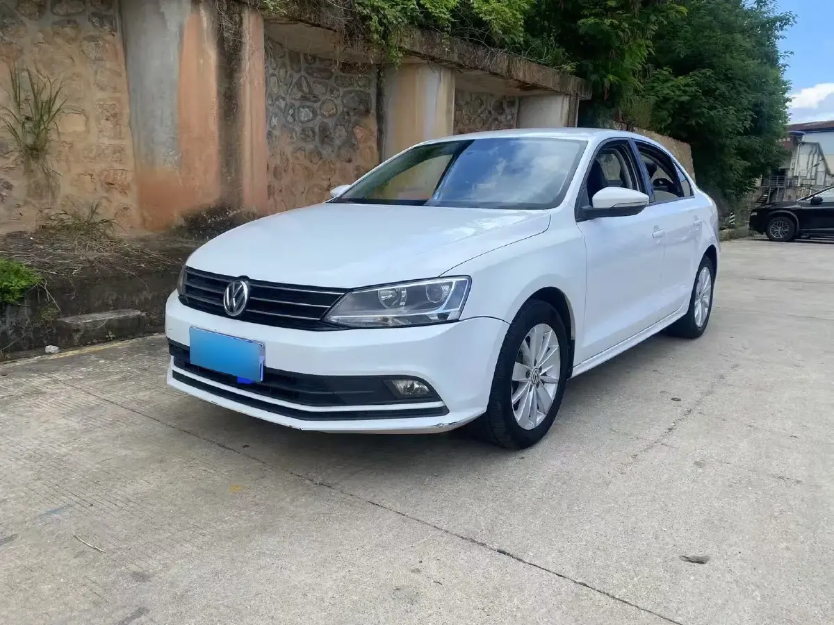 2018 Volkswagen Sagitar 1.6L 110HP L4 6AT