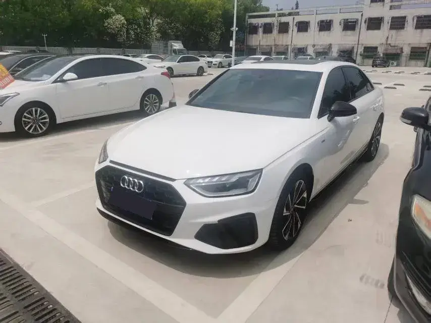 2023 Audi A4L 2.0T 190HP L4 7DCT