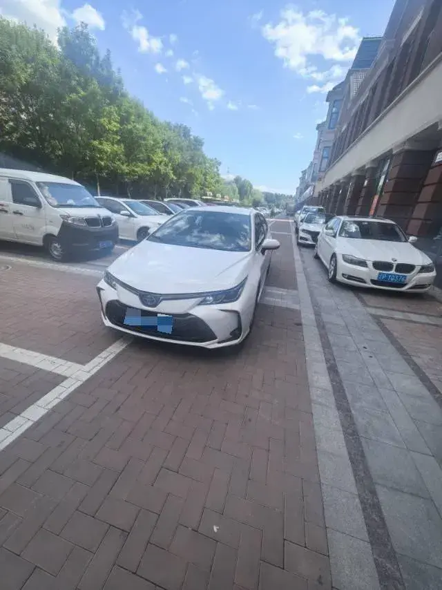 2023 Toyota Corolla 1.8L 98HP L4 E-CVT Hybrid