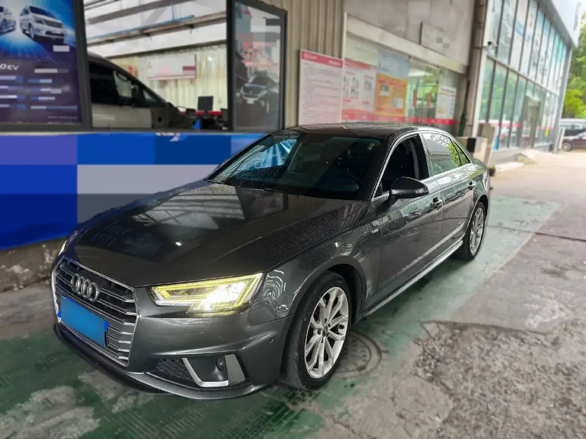 2020 Audi A4L 2.0T 190HP L4 7DCT