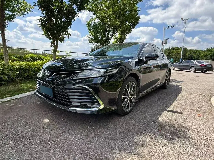 2021 Toyota Camry 2.5L 209HP L4 8AT