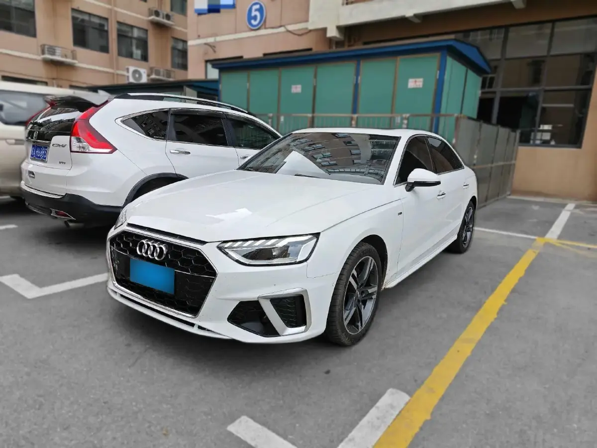 2020 Audi A4L 2.0T 190HP L4 7DCT