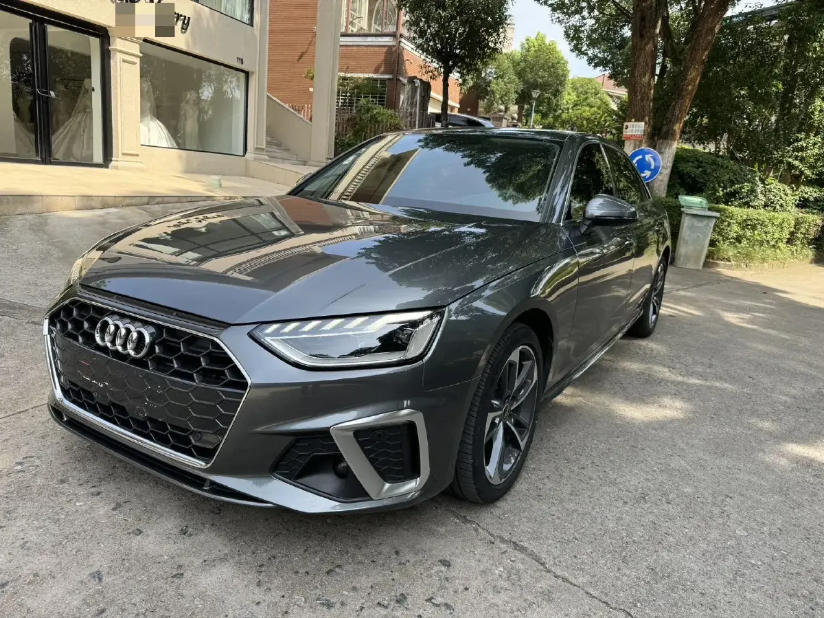 2023 Audi A4L 2.0T 190HP L4 7DCT