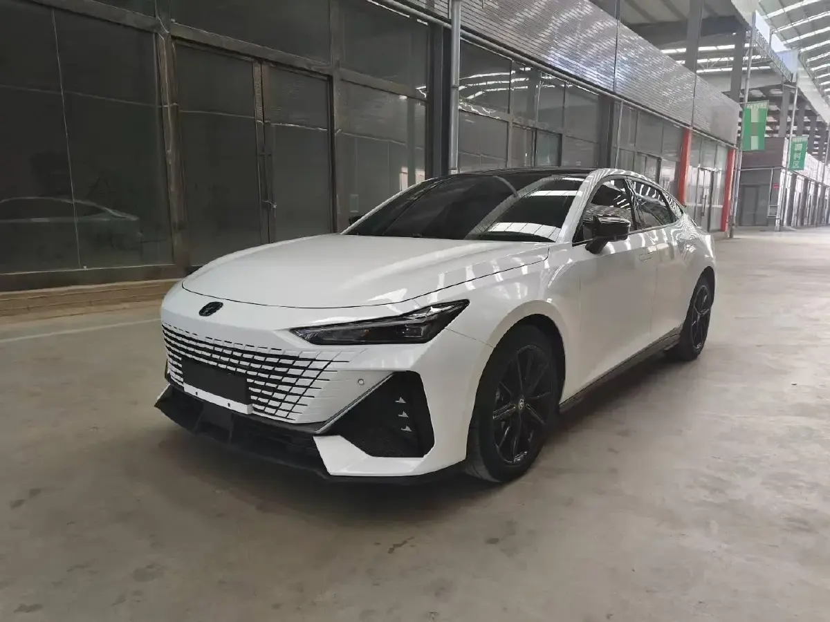 2022 ChangAn UNI-V 1.5T 188HP L4 7DCT