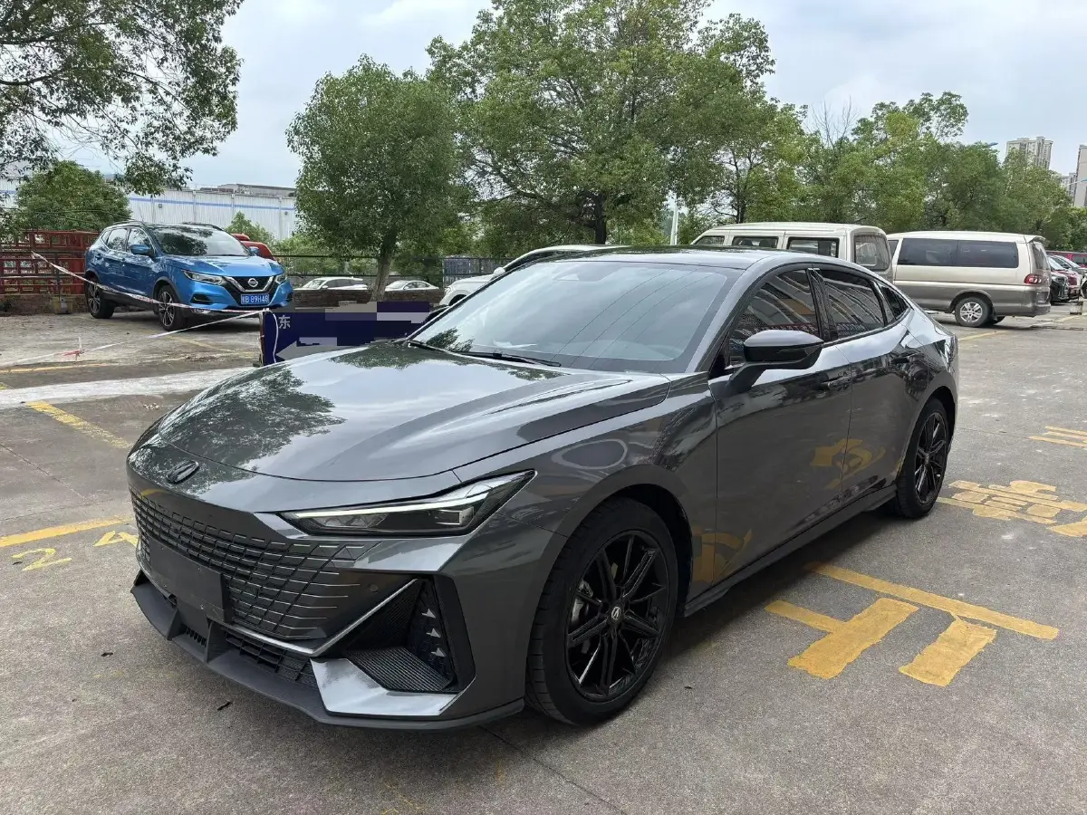 2023 ChangAn UNI-V 1.5T 188HP L4 7DCT