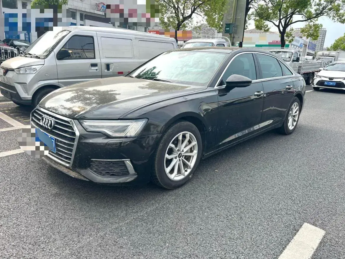 2022 Audi A6L 2.0T 190HP L4 7DCT