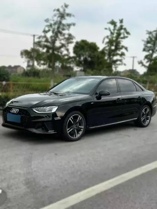 2022 Audi A4L 2.0T 190HP L4 7DCT