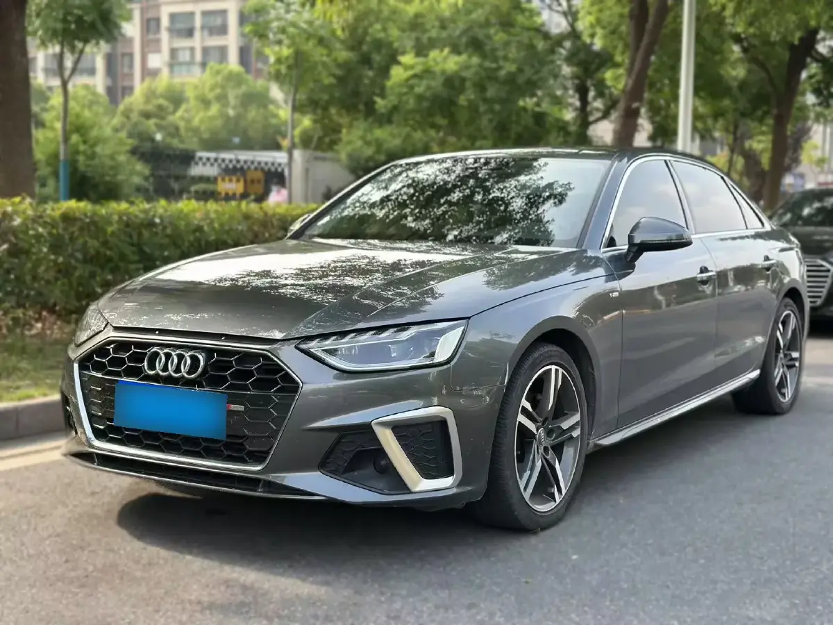 2020 Audi A4L 2.0T 190HP L4 7DCT